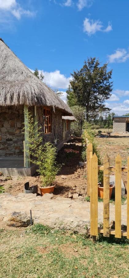 Le Tai Village Resort Near Solio Game Reserve Mweiga Екстер'єр фото